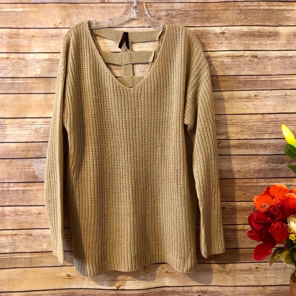 ❌🚫SOLD❌🚫Cream-Tan Colored Light Weight Sweater - Picture 5 of 8
